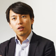 高橋健一氏