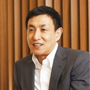 岡孝行氏