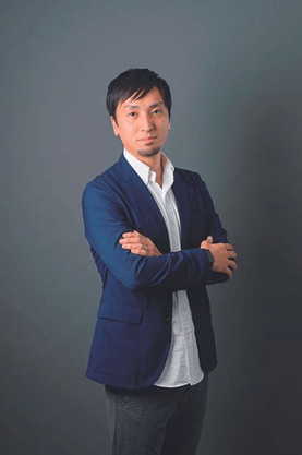 山根裕輔