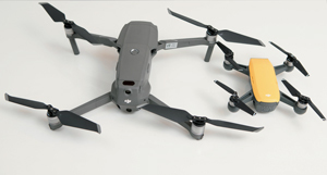 ドローン