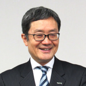 四元伸三氏
