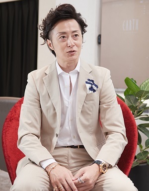 山下誠司 (アースホールディングス取締役)