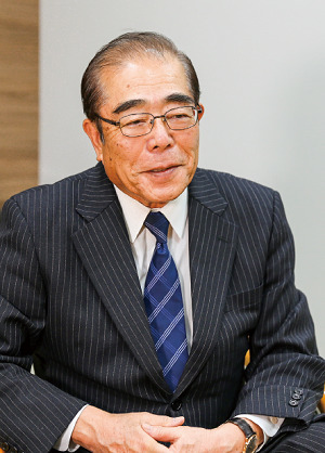 チャーム・ケア・コーポレーション会長兼社長　下村隆彦（しもむら・たかひこ）