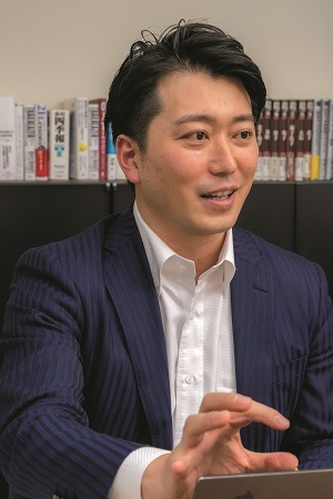 永井俊輔・クレストホールディングス