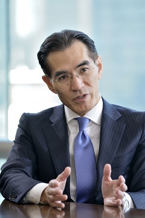 朝倉智也・SBIグローバルアセットマネジメント社長