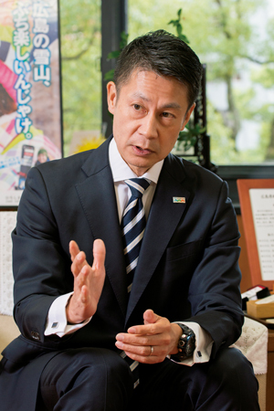 湯﨑英彦・広島県知事