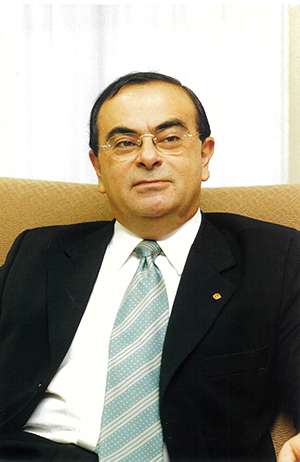 日産自動車を復活させたのち失脚したカルロス・ゴーン元社長