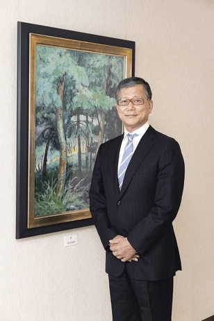 丸栄産業　内田康起