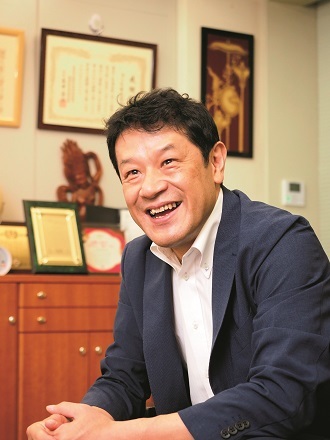 小堀英次・コンビ社長