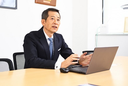 スペクトロニクス社長・長岡由木彦