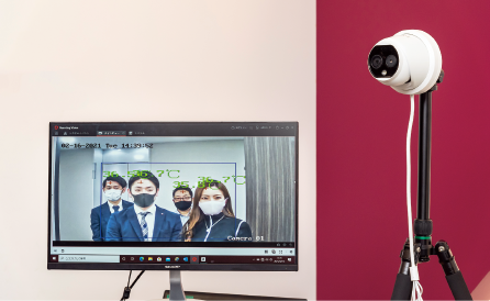 体温測定サーマルカメラ。最大20人の体温が測定できる