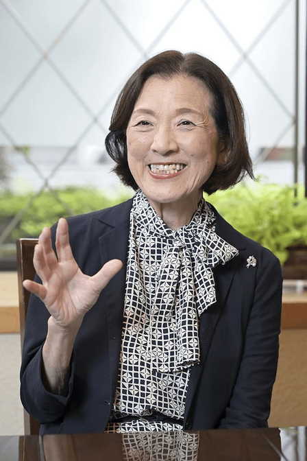 冨永眞理 ロイヤルホールディングス