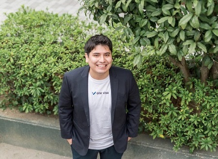 岡村アルベルト氏