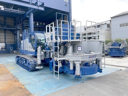 低空頭大口径鋼管杭回転圧入機 FG?150N