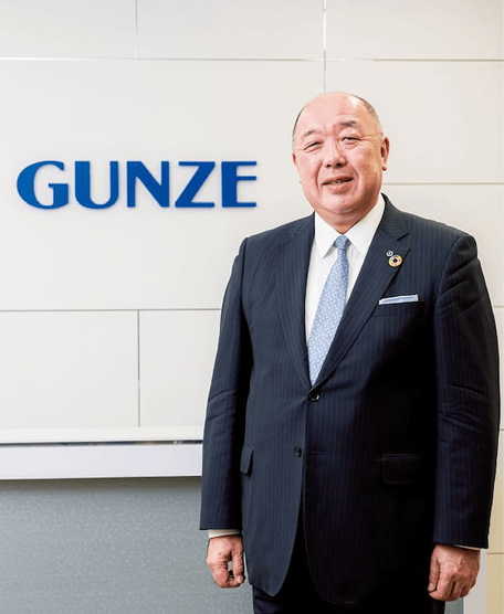 グンゼ　佐口敏康