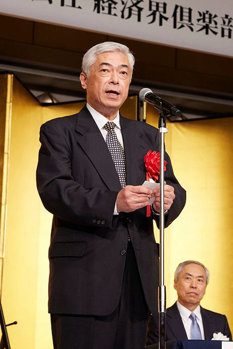 経済界GoldenPitch2023の講評を述べる審査員長の各務茂夫 東京大学大学院工学系研究科技術経営戦略学専攻教授