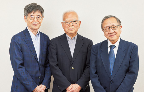 左から、横大路誠一エグゼクティブコンサルタント、片山卓也顧問、寺町康昌顧問