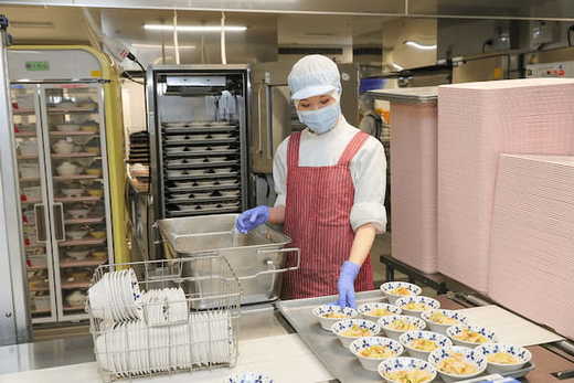 【LEOC】安心・安全の美味しい食事を提供