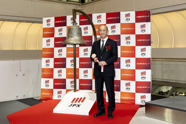 スタートライン_上場セレモニー写真