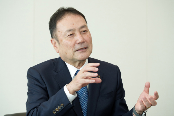 金花芳則・川崎重工業