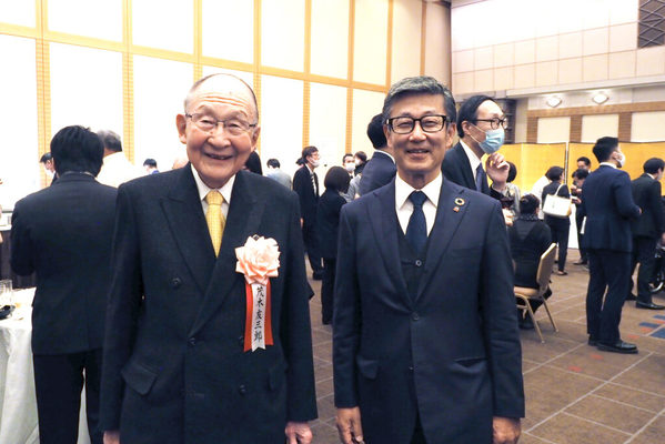 茂木友三郎 キッコーマン取締役名誉会長、大塚達也 アース製薬取締役会長